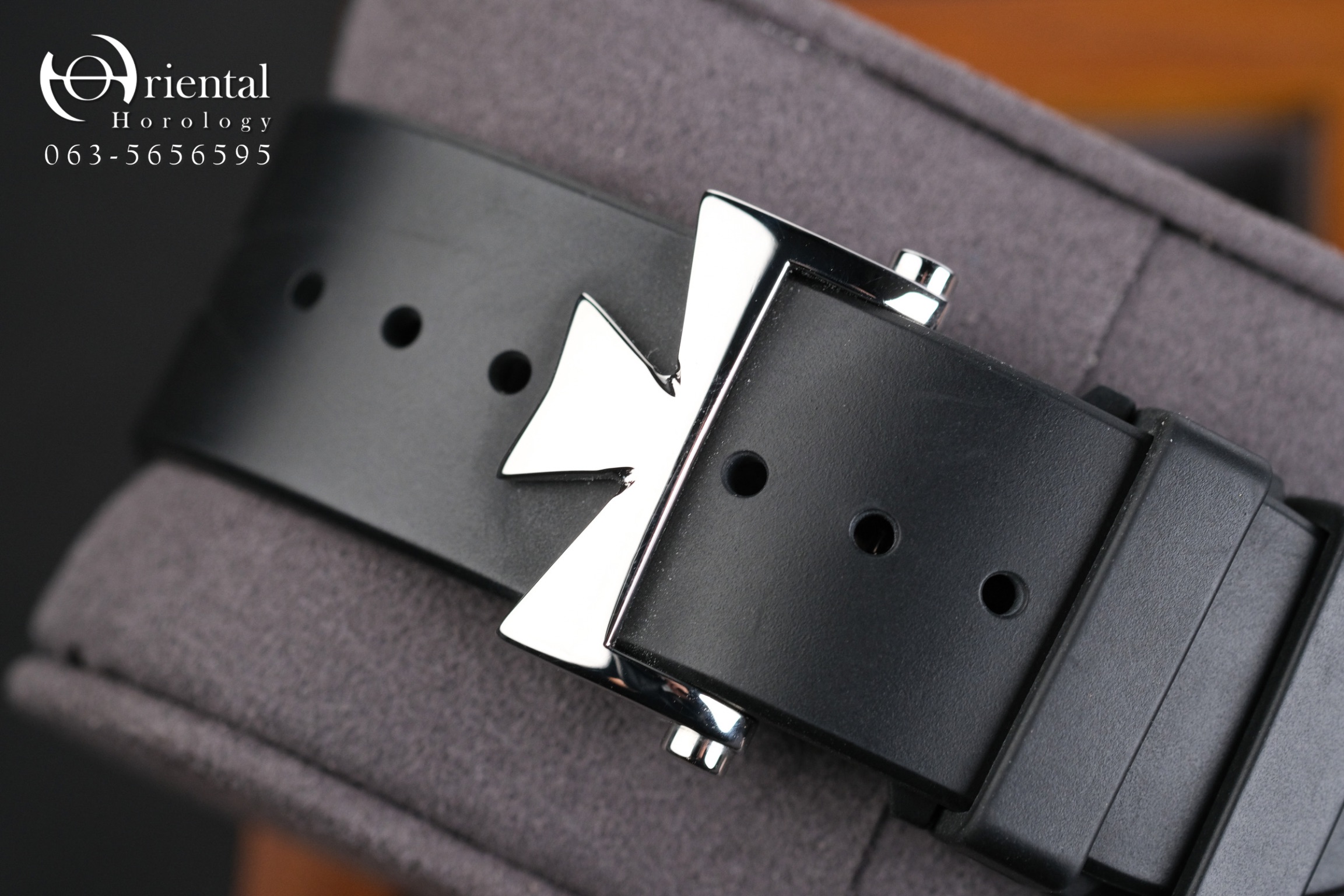 VC Overseas Dual Time Steel/Titanium - Image 7