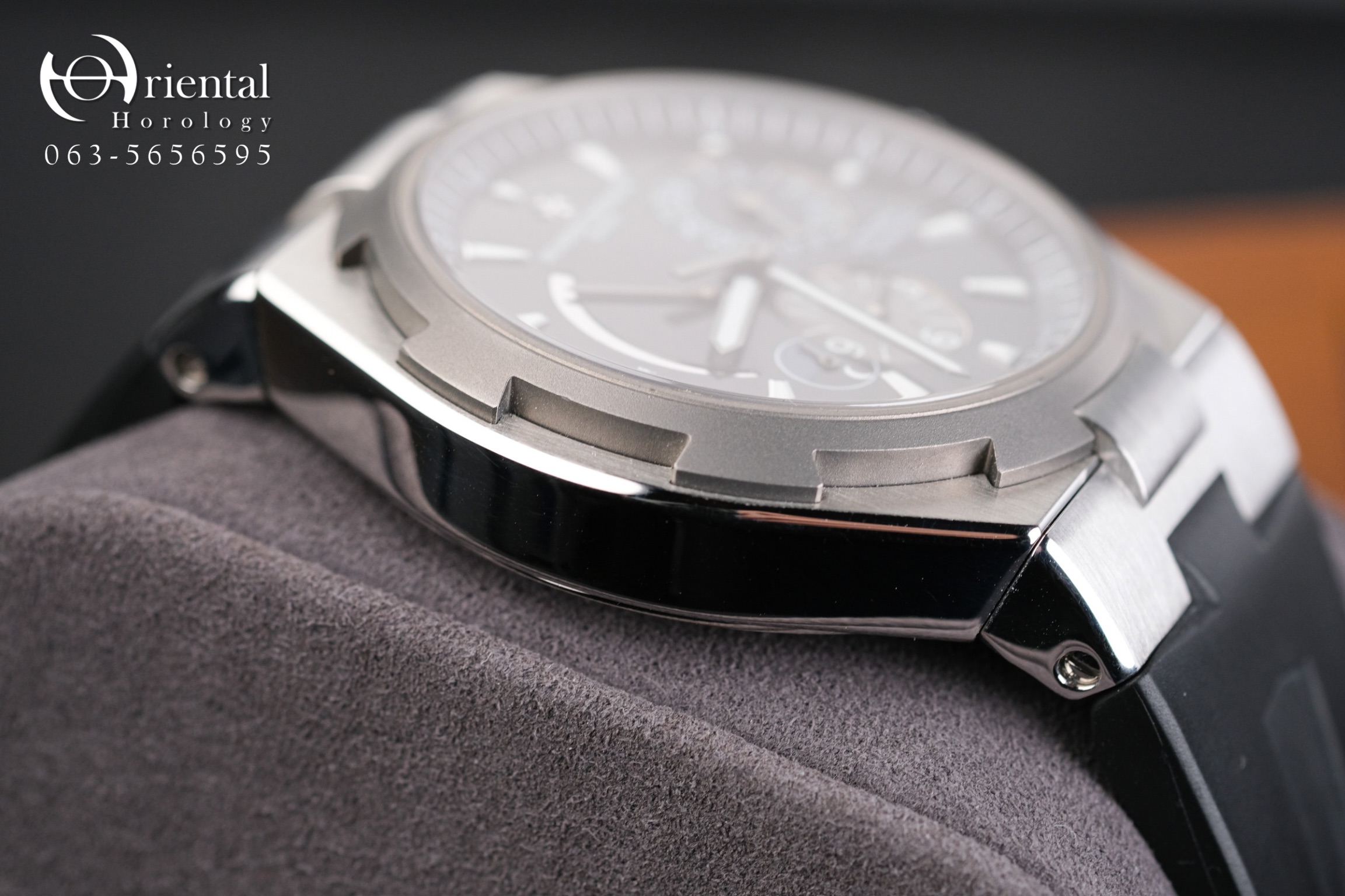 VC Overseas Dual Time Steel/Titanium - Image 5
