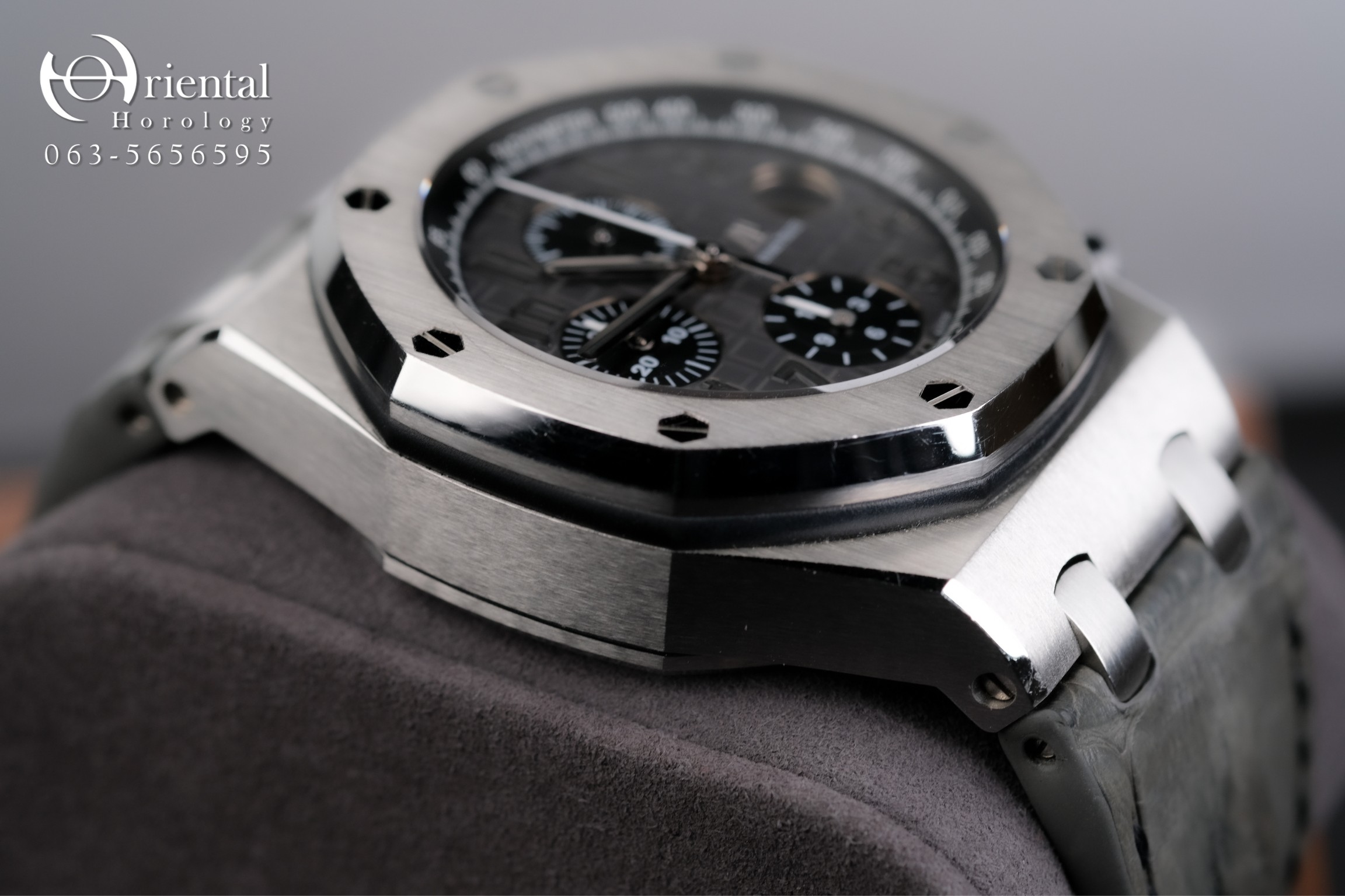 Audemars Piguet Royal Oak Offshore Grey Theme - Image 5