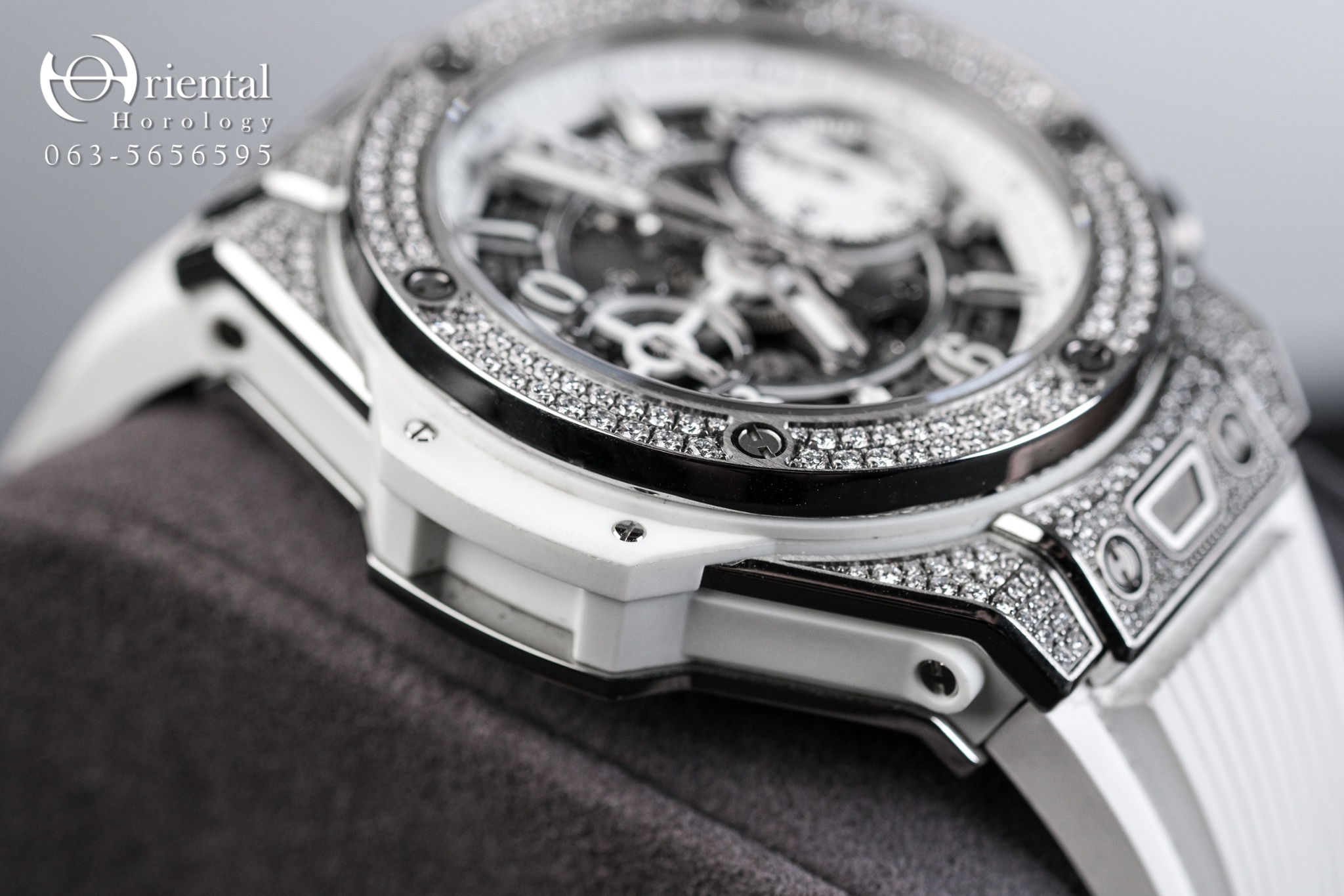 Hublot Big Bang Unico Titanium White PAVÉ - Image 6