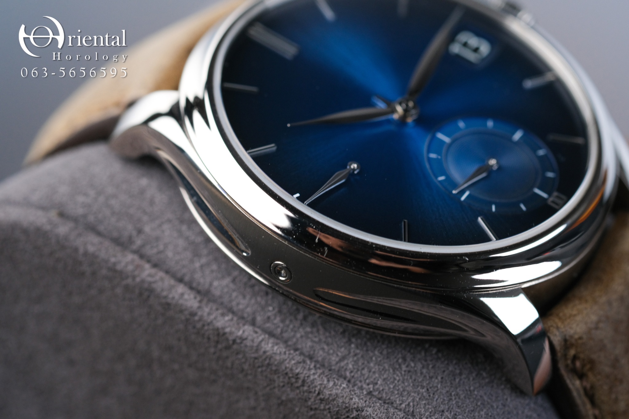 H. Moser & Cie. Endeavour Perpetual Calendar 18K White Gold - Image 6