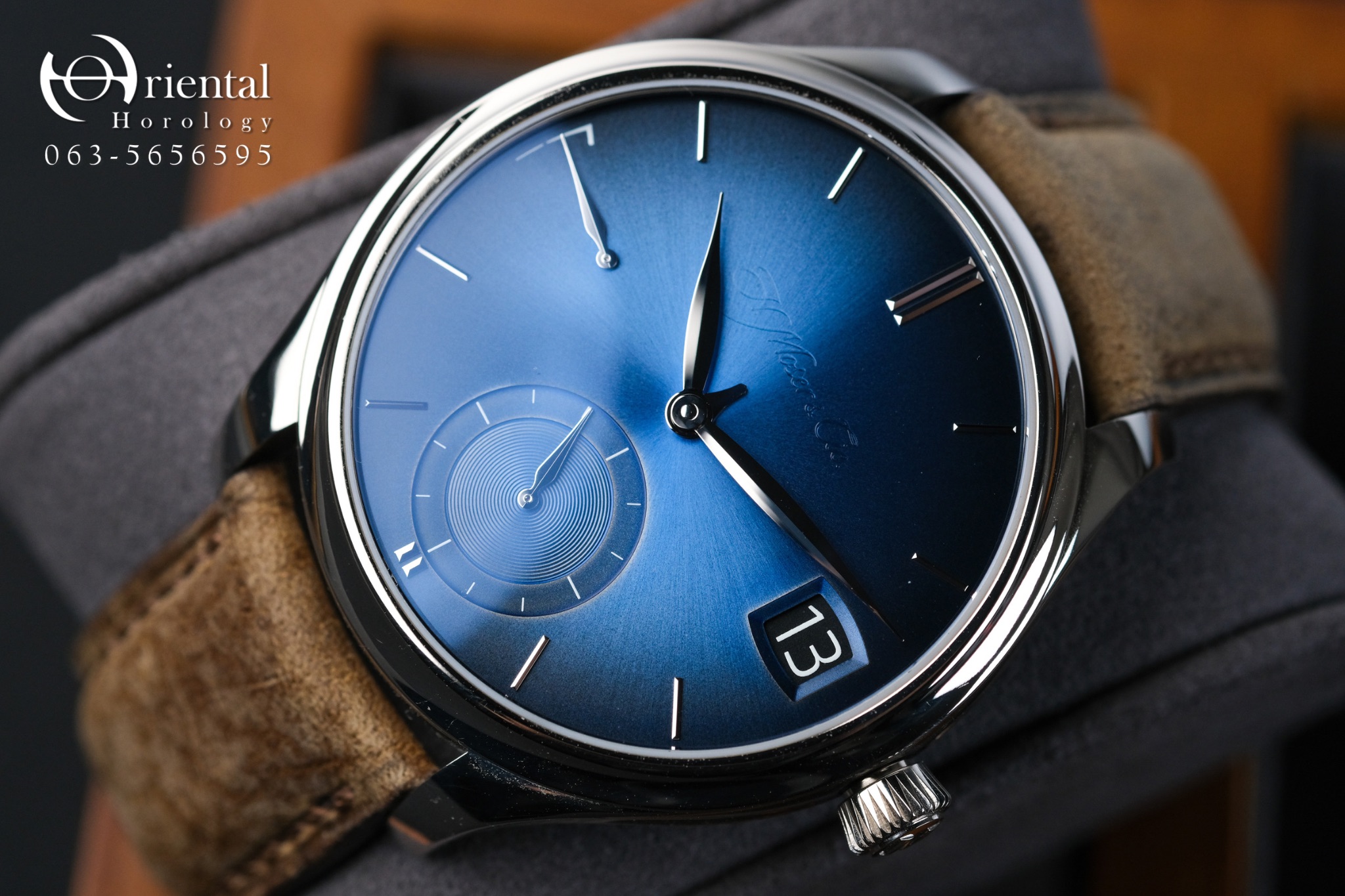 H. Moser & Cie. Endeavour Perpetual Calendar 18K White Gold - Image 4
