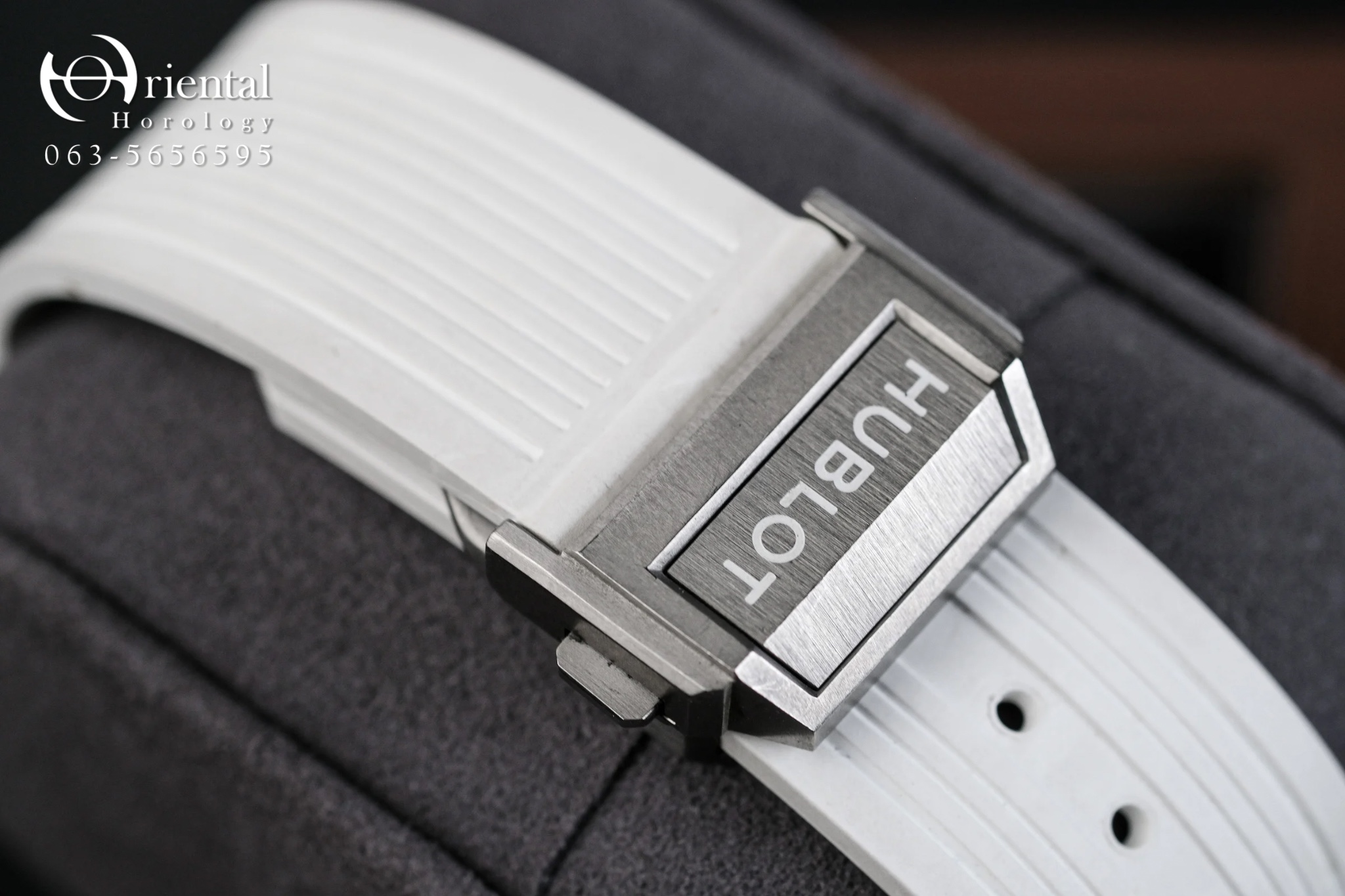 Hublot Big Bang Unico Titanium White PAVÉ - Image 9