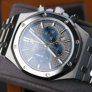 AP Royal Oak Chronograph Platinum & Titanium Limited Edition