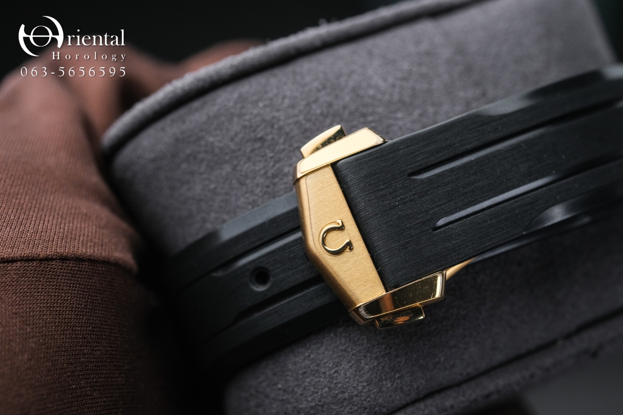 Omega 3861 18K Moonshine Gold Chronograph - Image 8