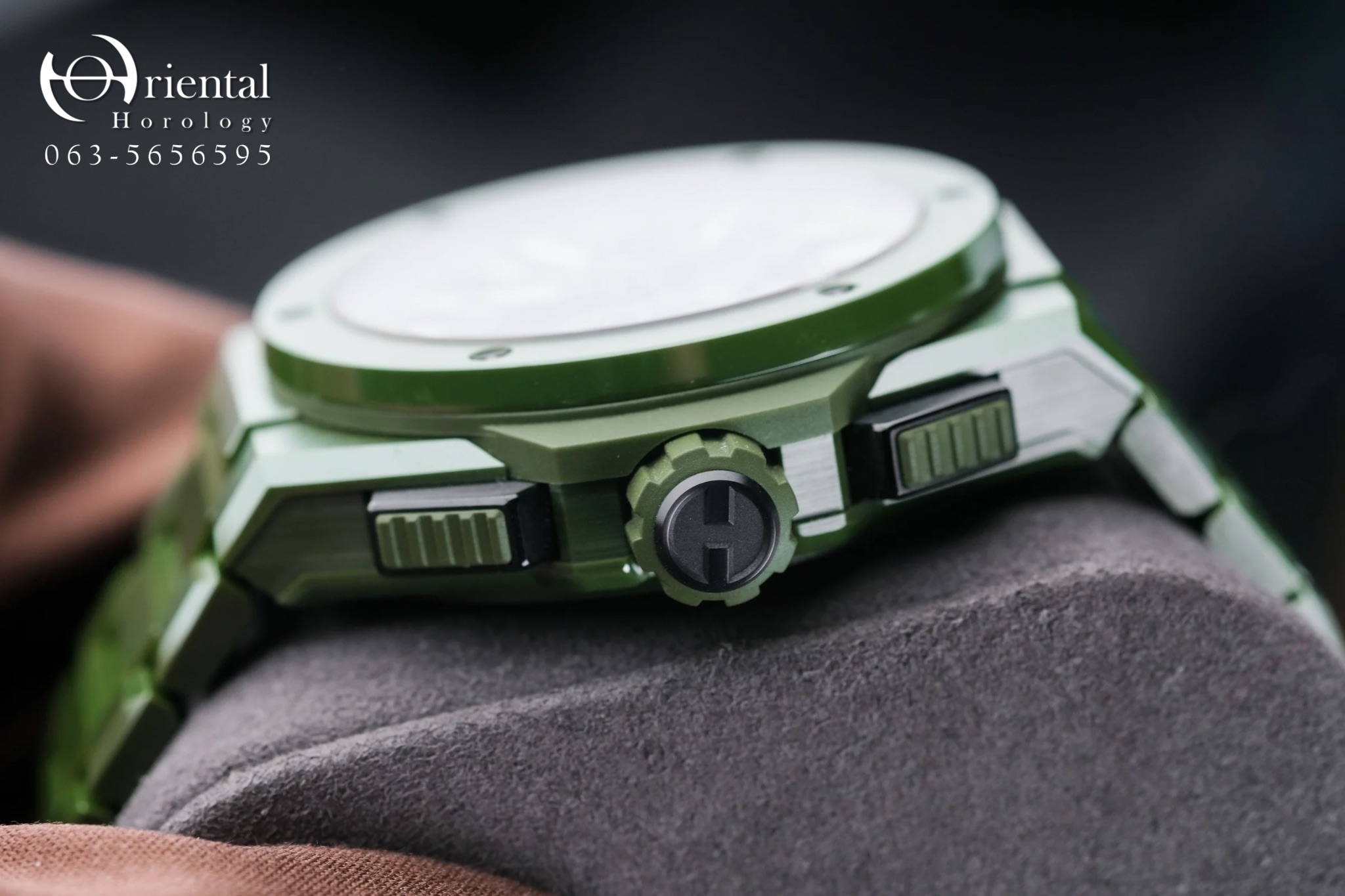 Hublot Big Bang Integral Ceramic Green Indigo Limited 250 pcs - Image 6