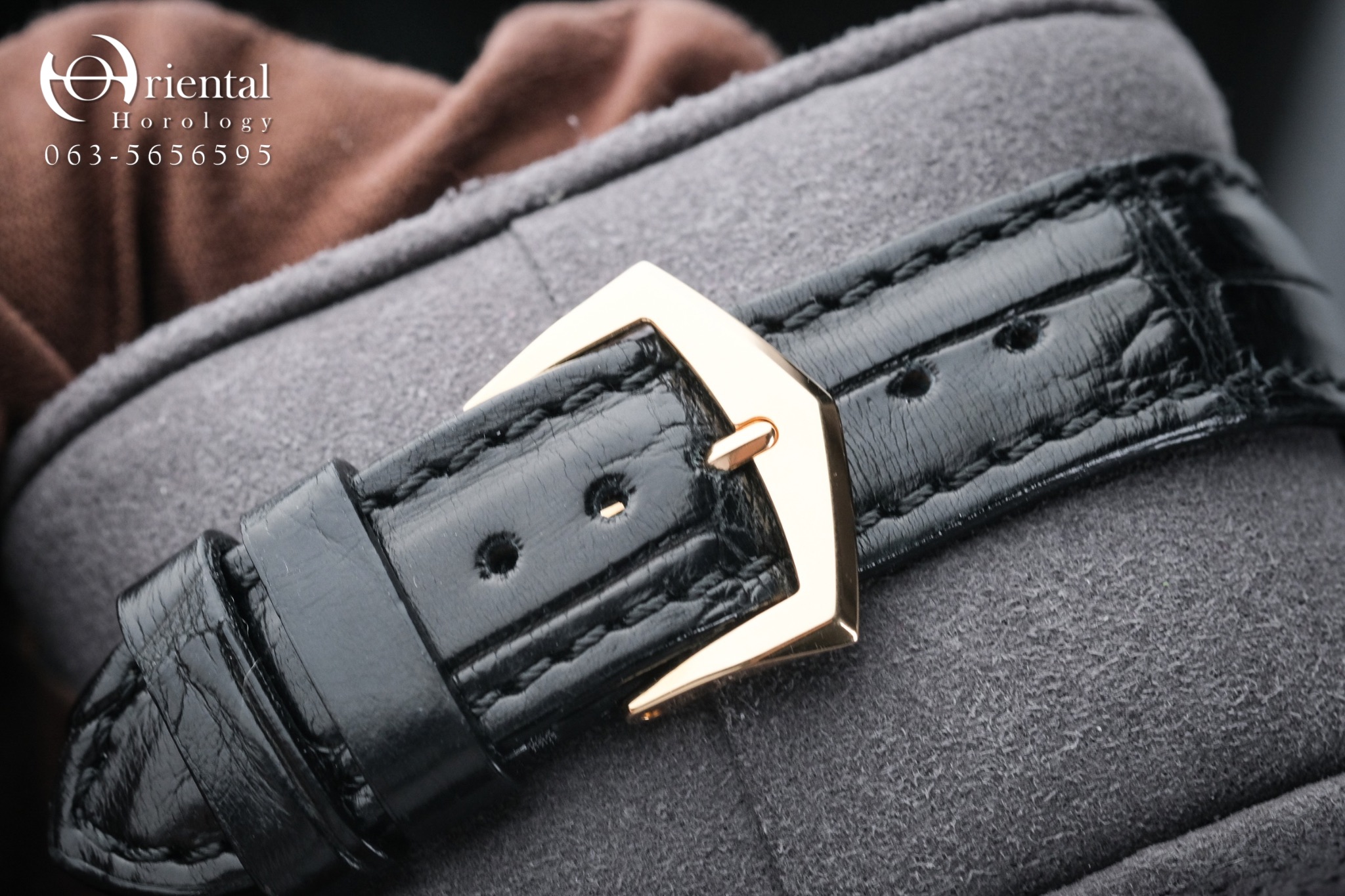 Patek Philippe Calatrava 5196R - Image 8