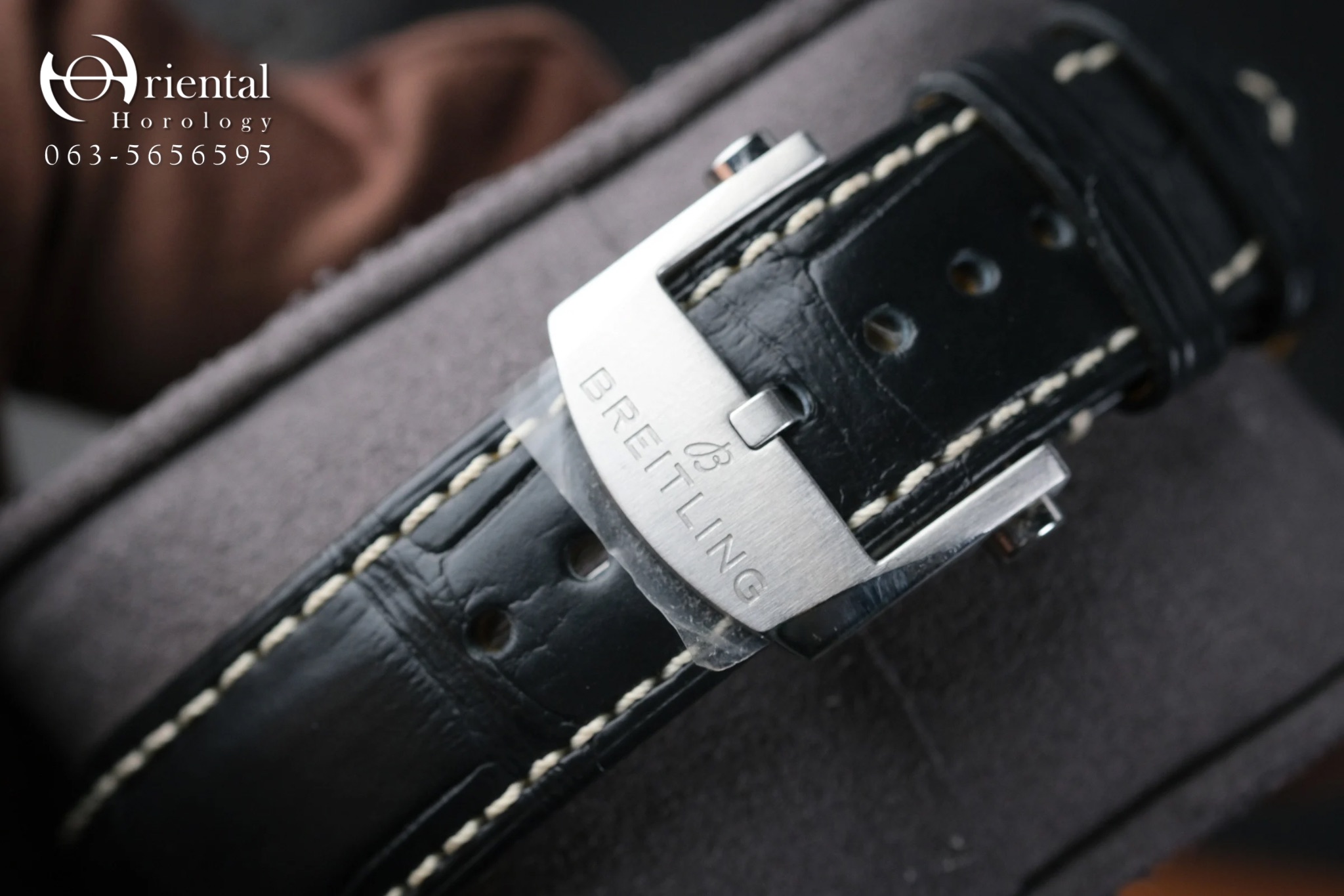 Breitling Navitimer B01 Boeing 747 Edition “Tribute to queen of the skies” - Image 7