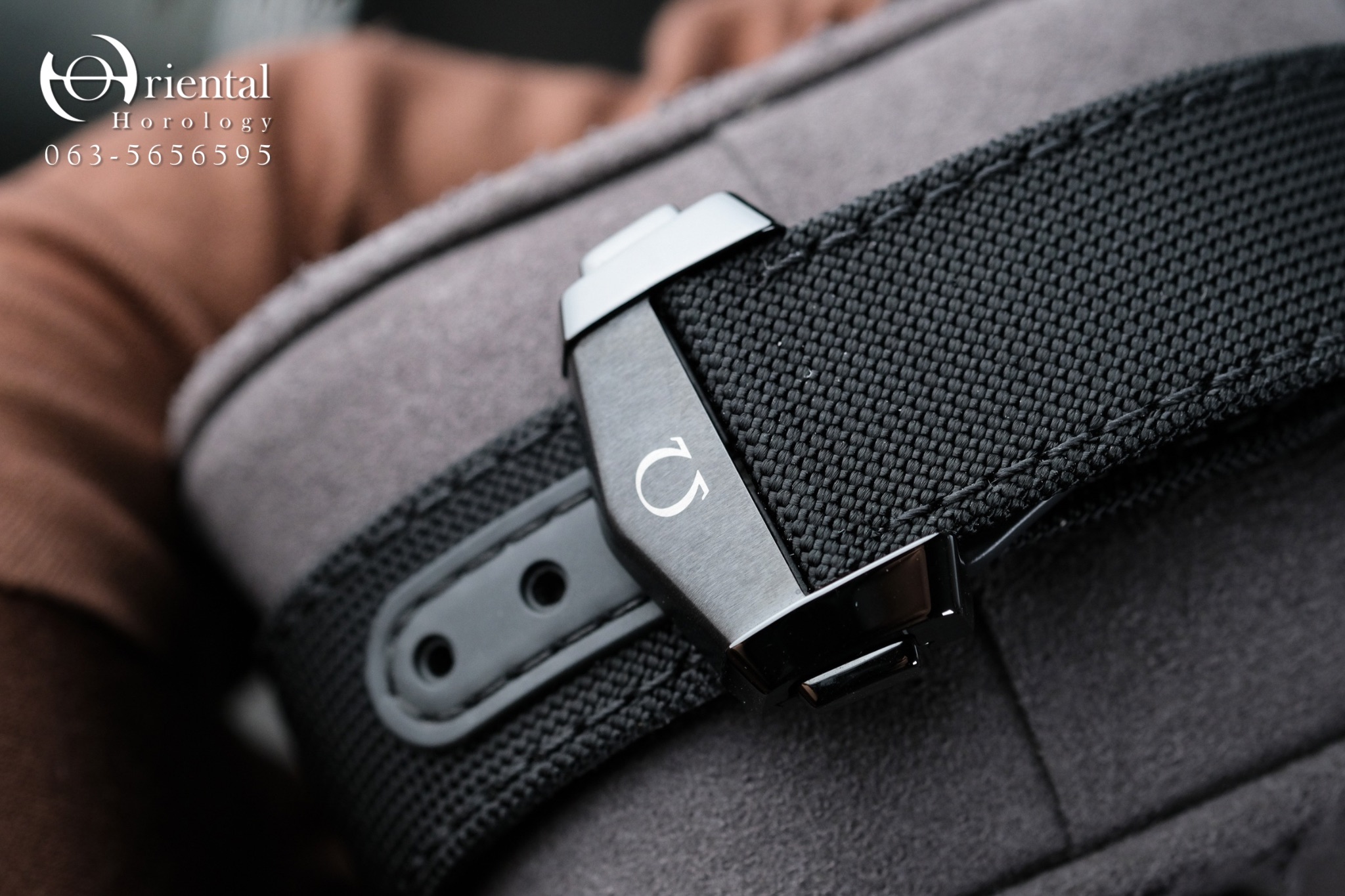 Omega Speedmaster Dark Side Of The Moon - Image 7