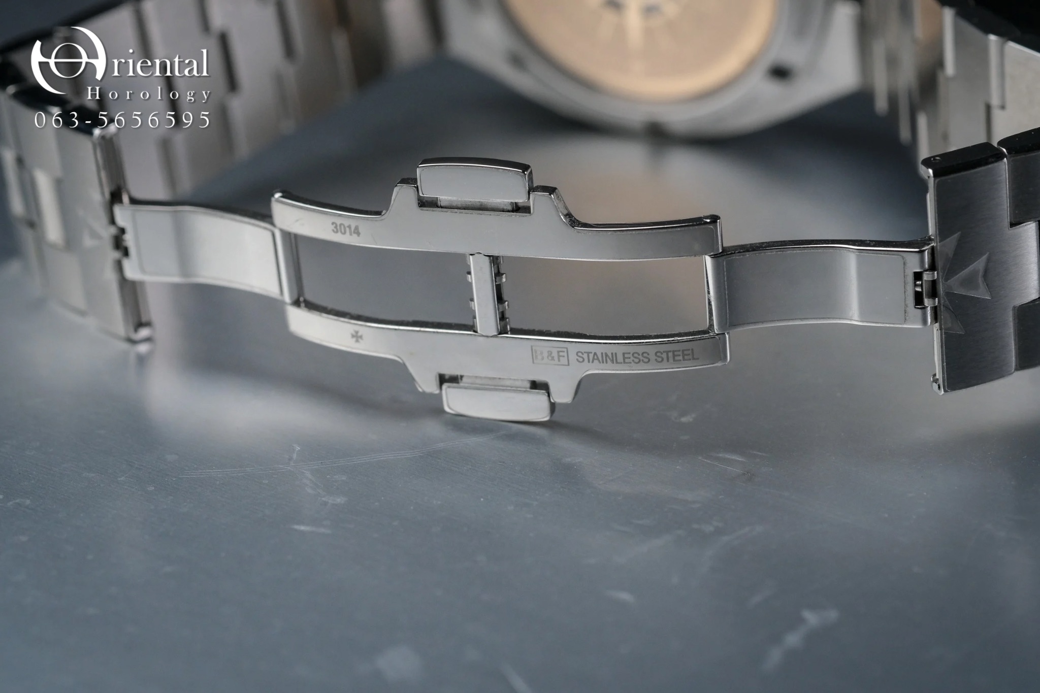 VC Overseas Chronograph Blue Dial - Image 7