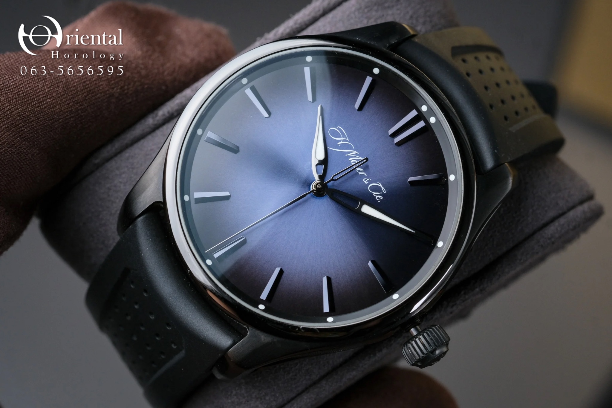 H. Moser & Cie. Pioneer Center Second DLC