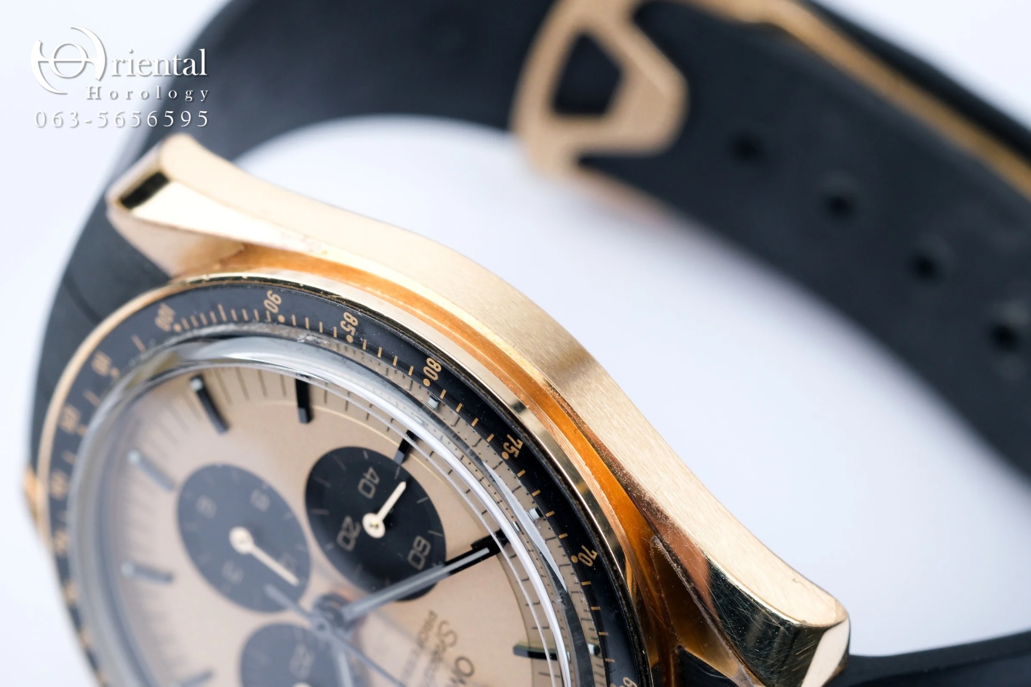 Omega Speedmaster 18K Moonshine Gold Panda - Image 4