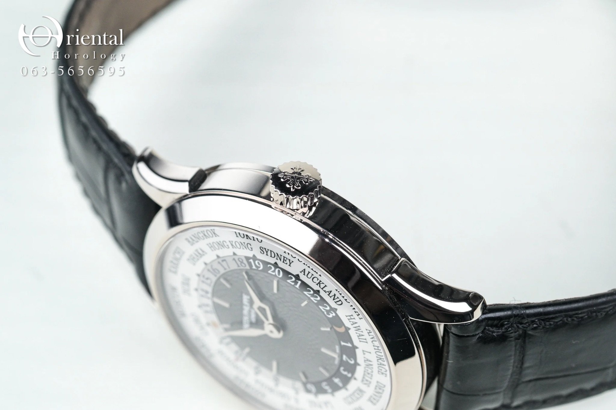 Patek Philippe World Time 18K White Gold - Image 5