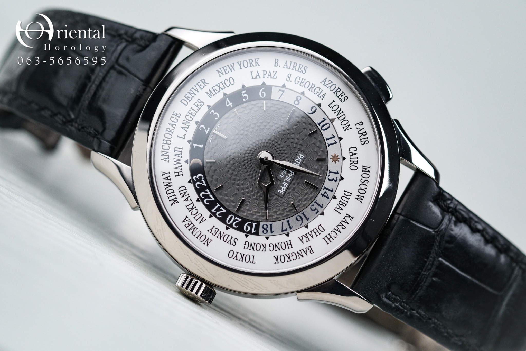 Patek Philippe World Time 18K White Gold - Image 2