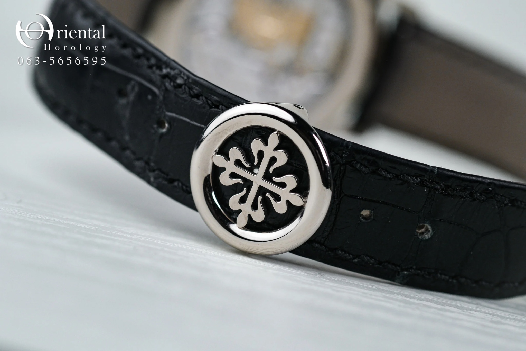 Patek Philippe World Time 18K White Gold - Image 6