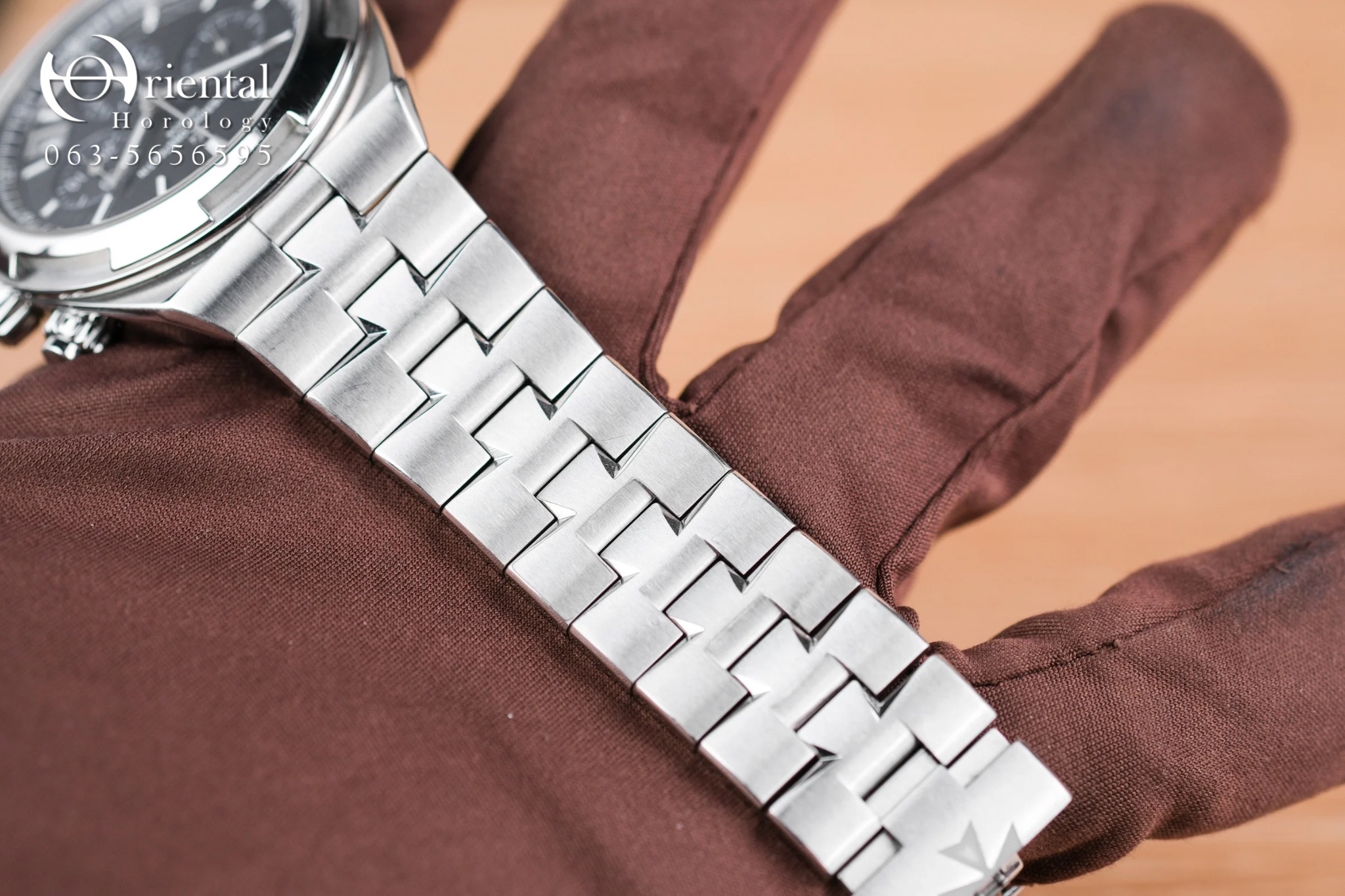 VC Overseas Chronograph Blue Dial - Image 5