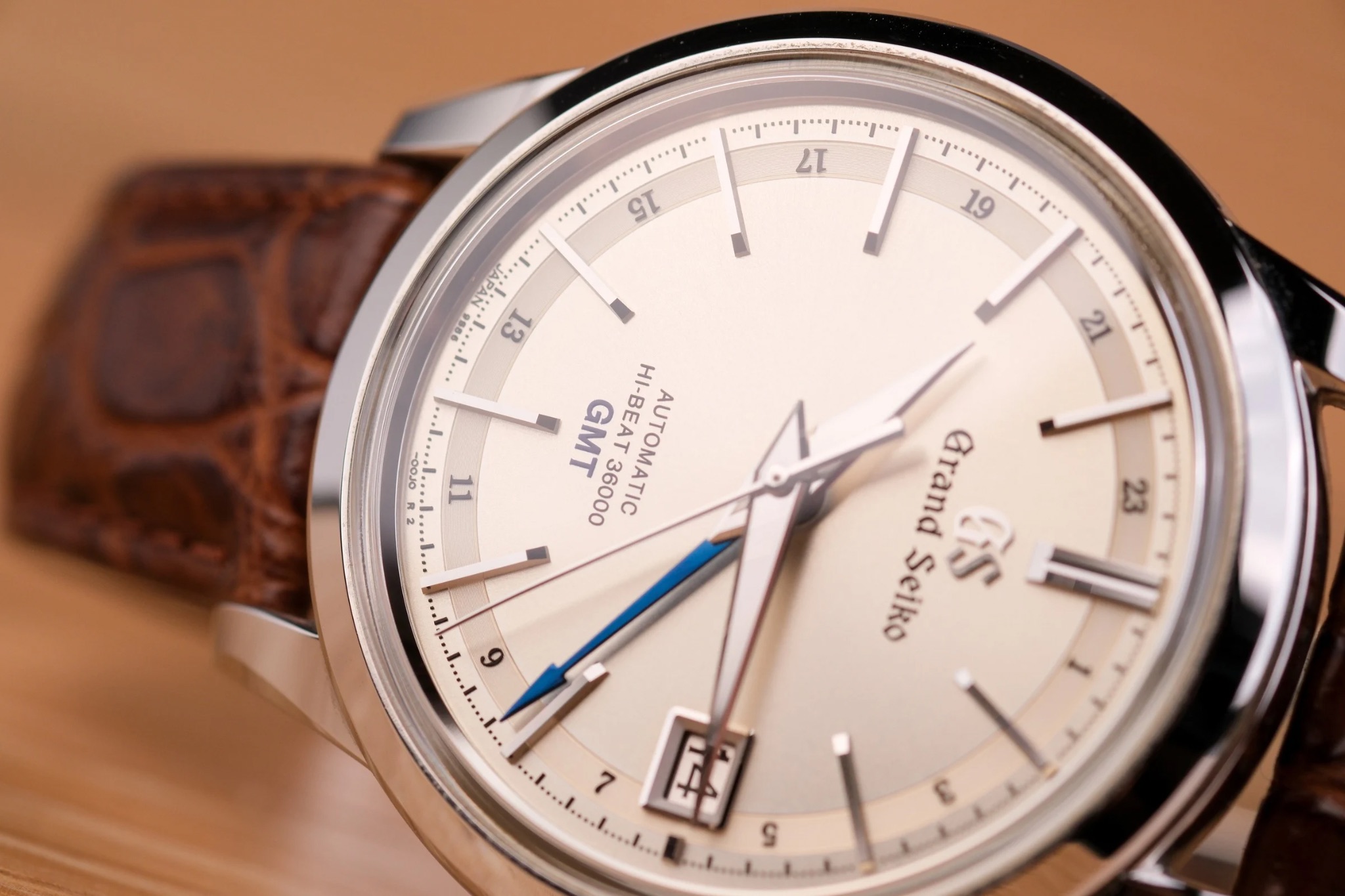 Grand Seiko Hi-Beat 36000 GMT SBGJ217 - Image 4