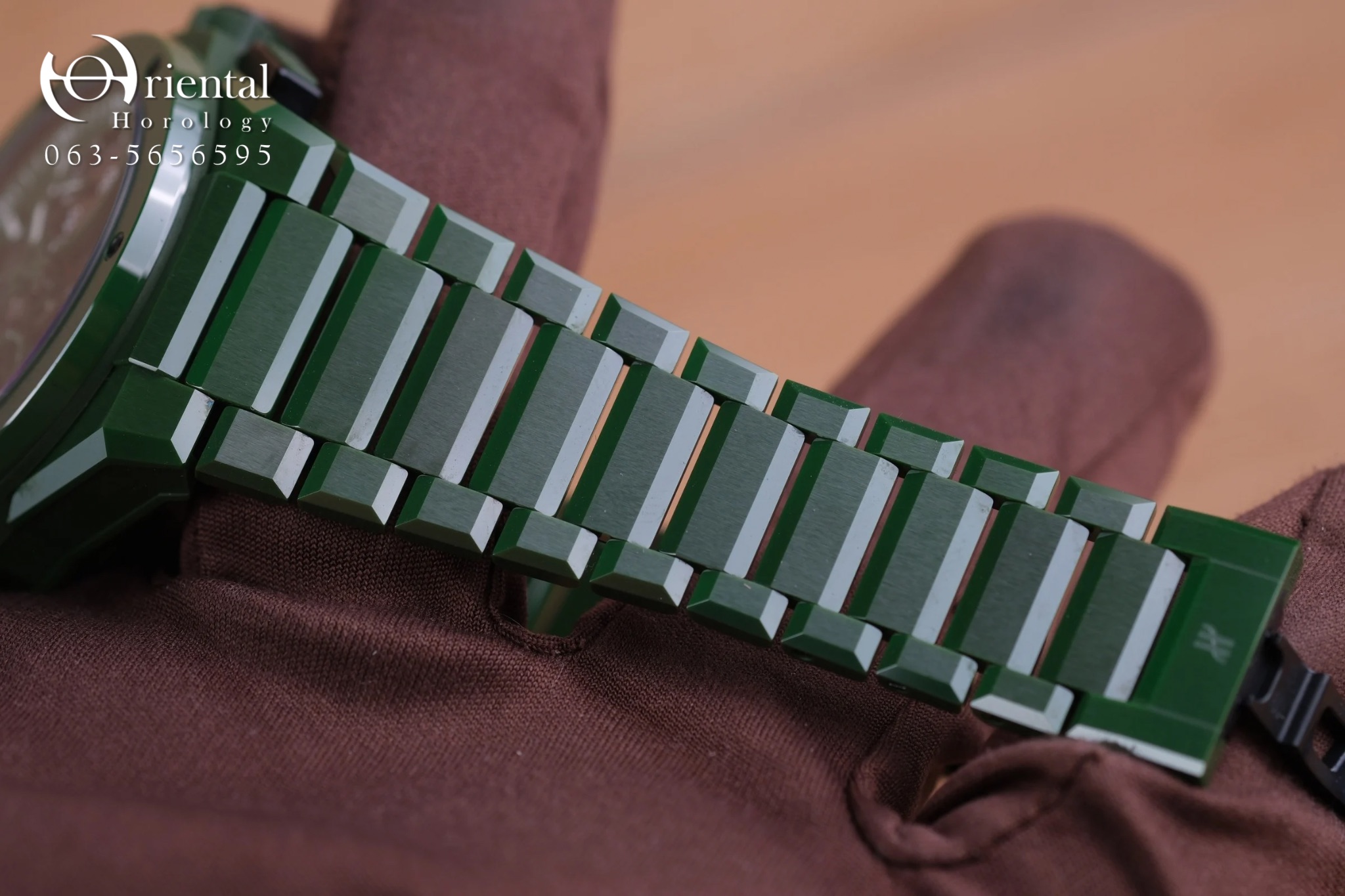 Hublot Big Bang Integral Green Ceramic Limited 250 pcs. - Image 6