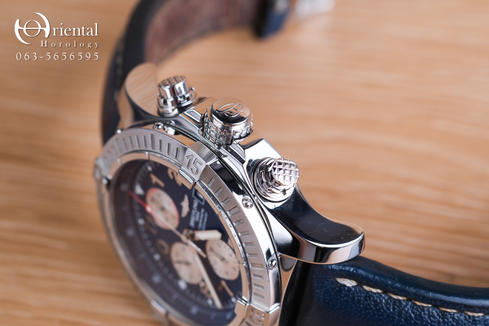 Breitling Super Avenger Blue Dial - Image 5