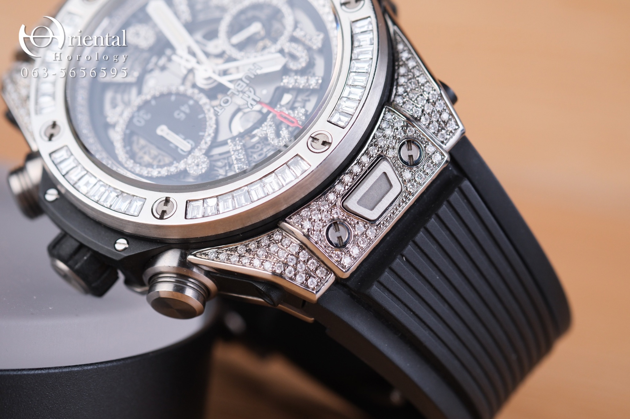 Hublot Unico Titanium 45 Diamonds - Image 5