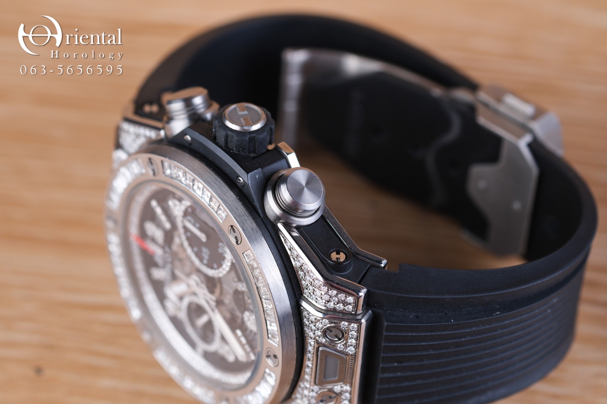 Hublot Unico Titanium 45 Diamonds - Image 6