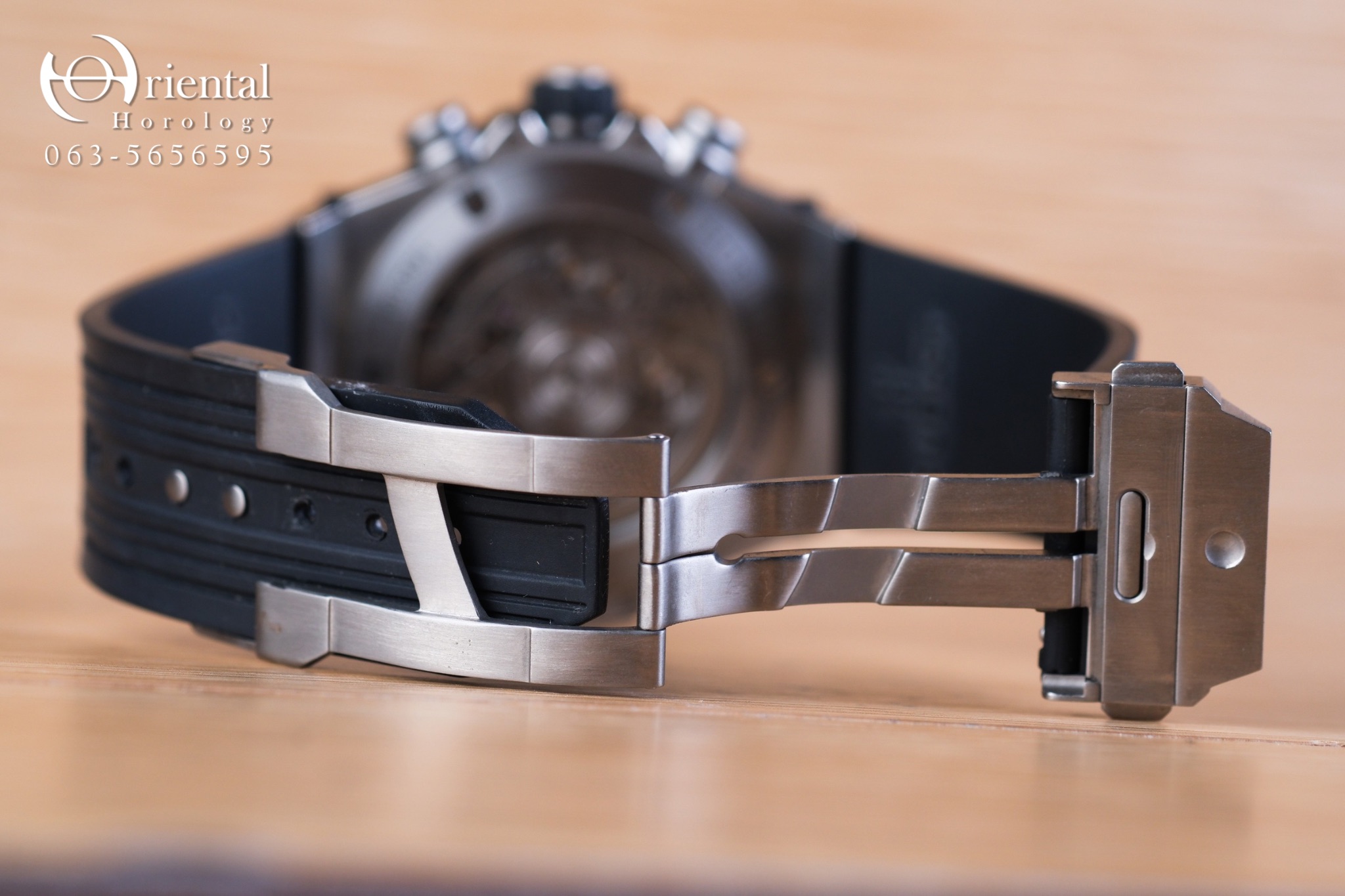 Hublot Unico Titanium 45 Diamonds - Image 9