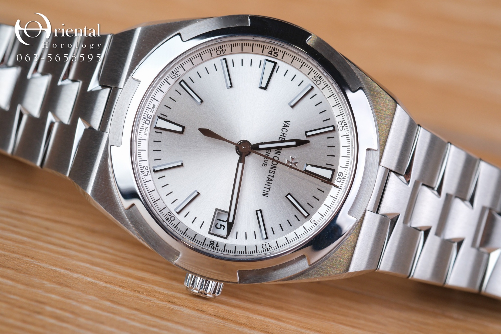 Vacheron Constantin Overseas 4500V Silver Dial - Image 4