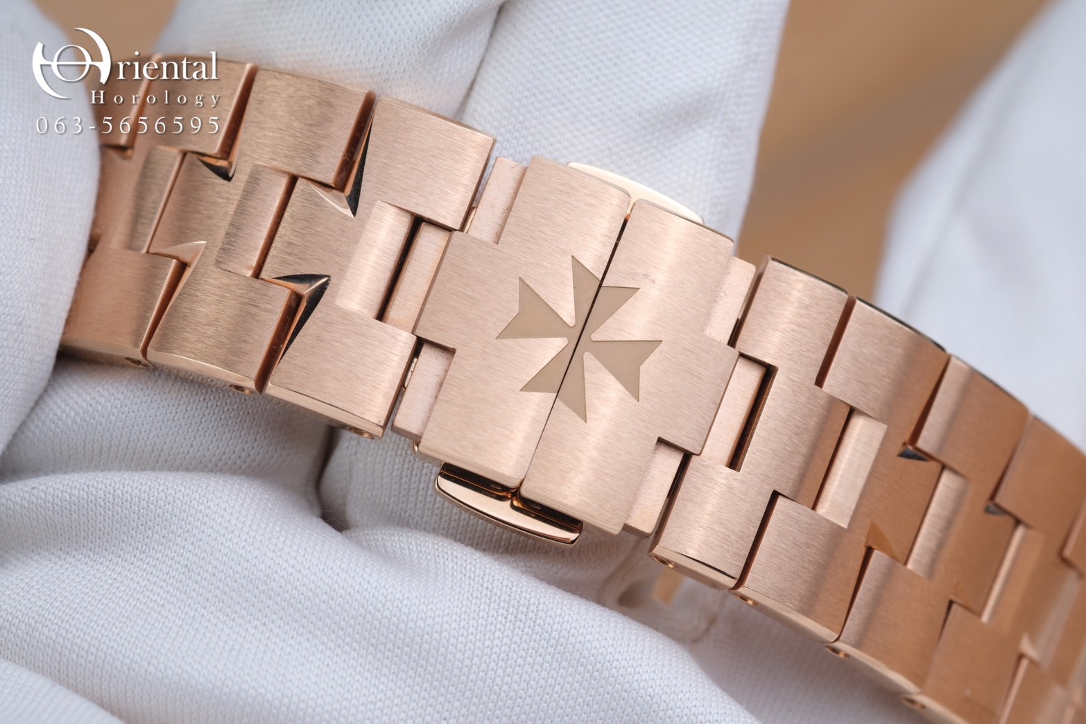 Vacheron Constantin Overseas Chronograph 18K Pink Gold - Image 9