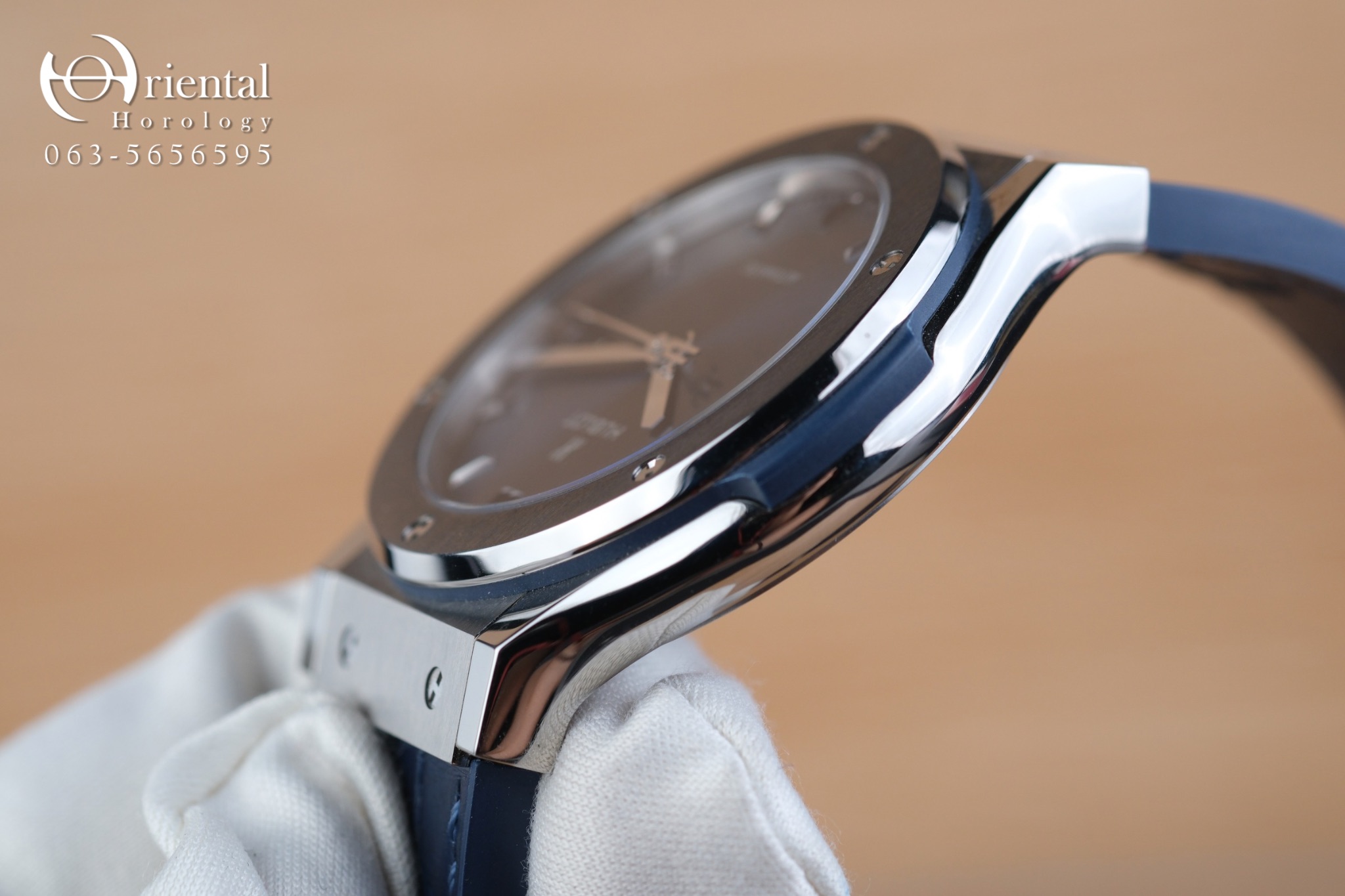 Hublot Classic Fusion Titanium Blue - Image 5