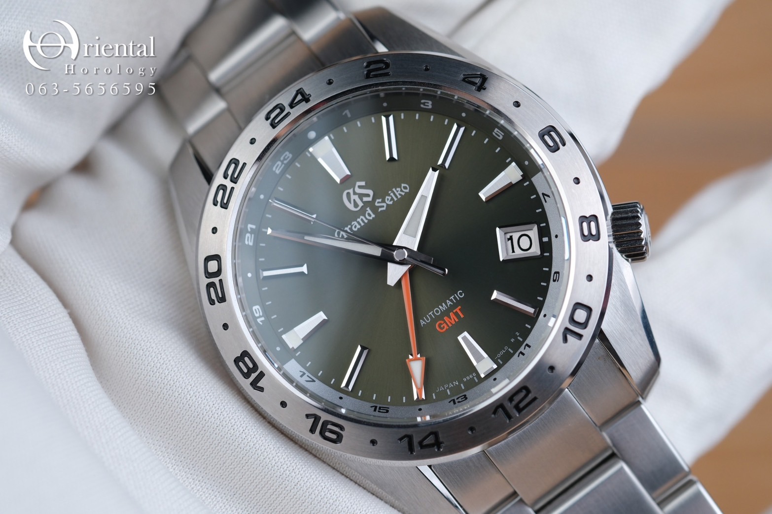 Grand Seiko Sport GMT Green Dial - Image 2