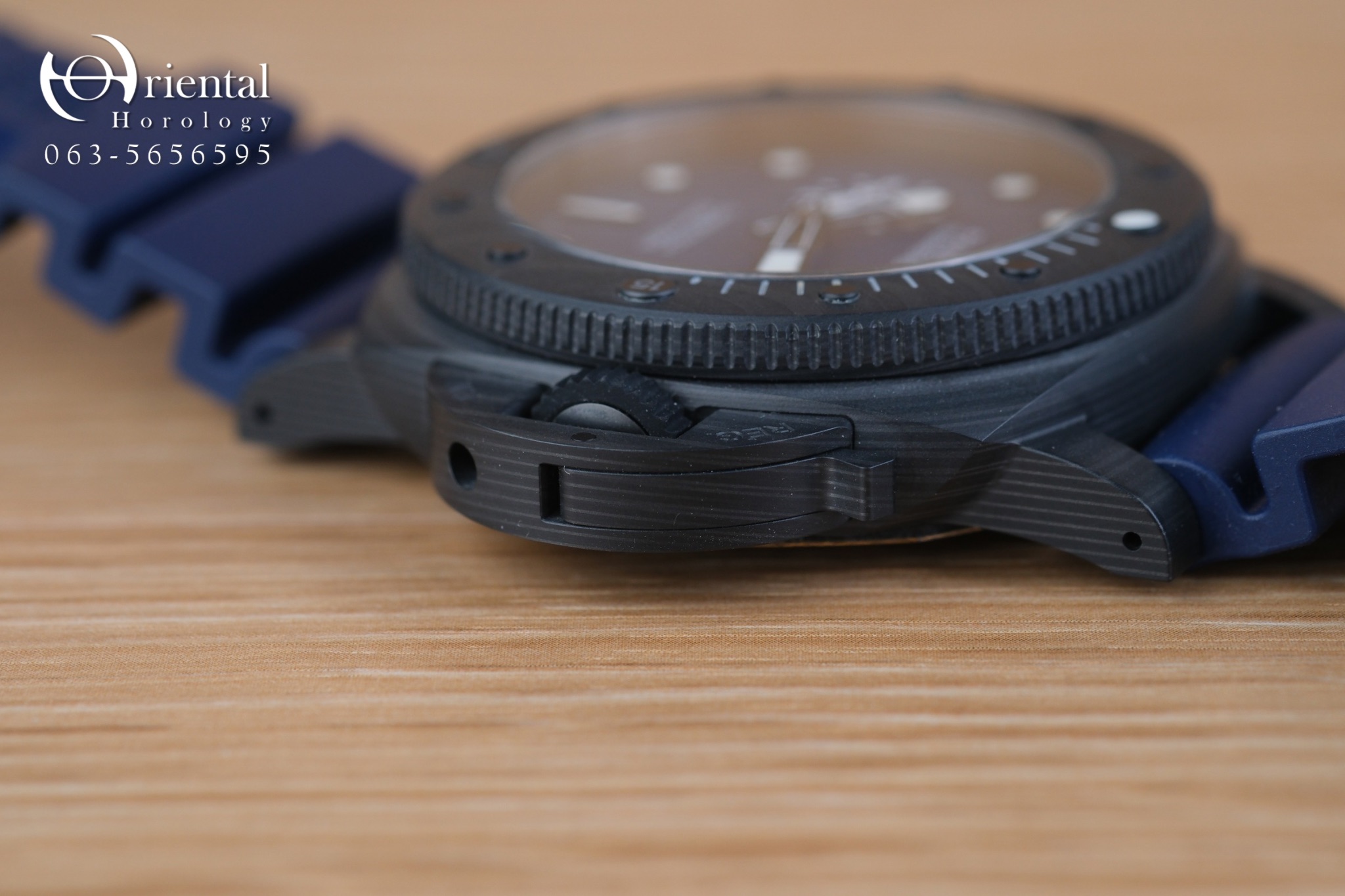 Panerai Submersible QuarantaQuattro Carbotech ‘Blu Abisso’ - Image 4