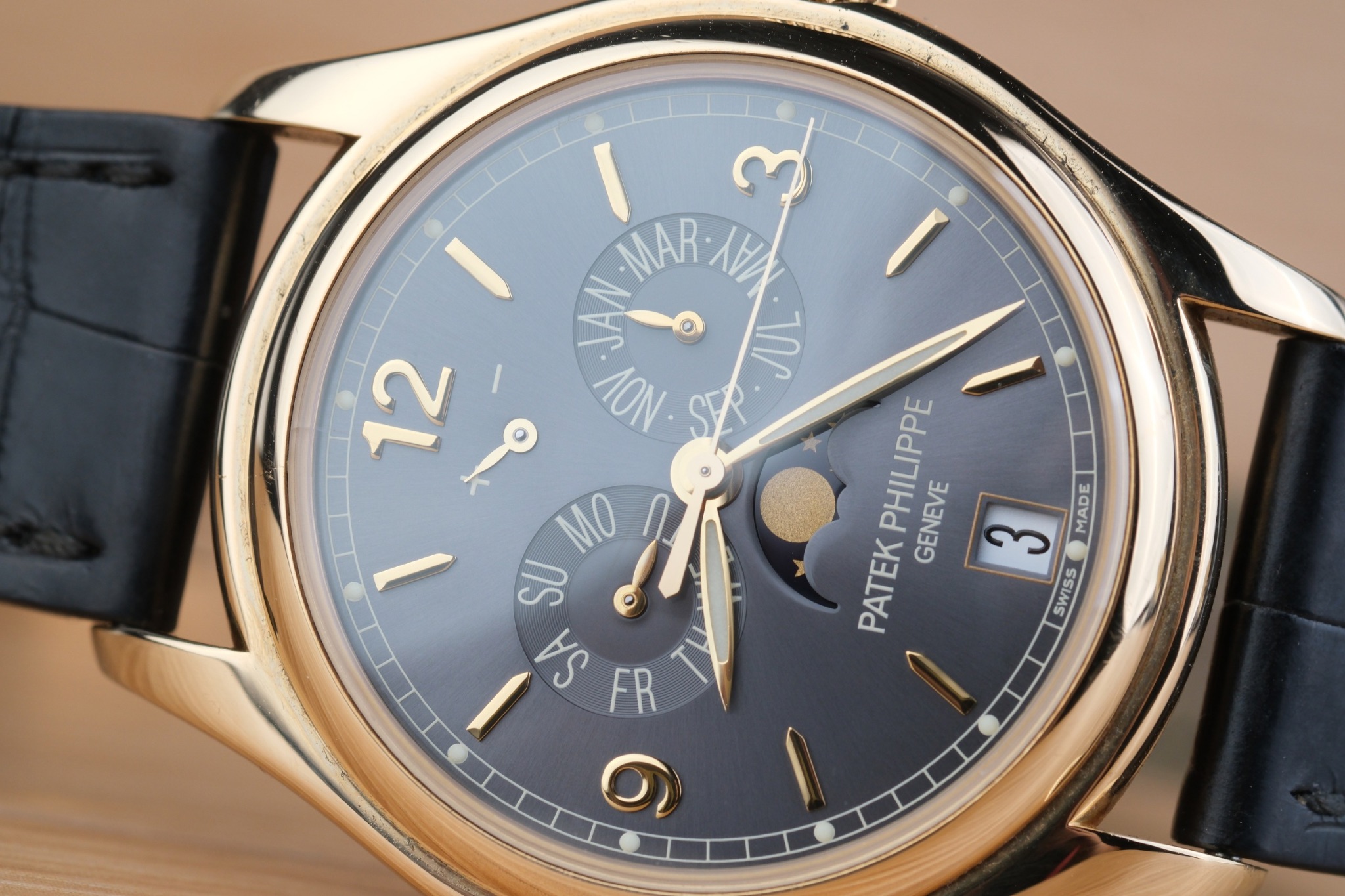 Patek Philippe Annual Calendar Grey Dial - Image 2