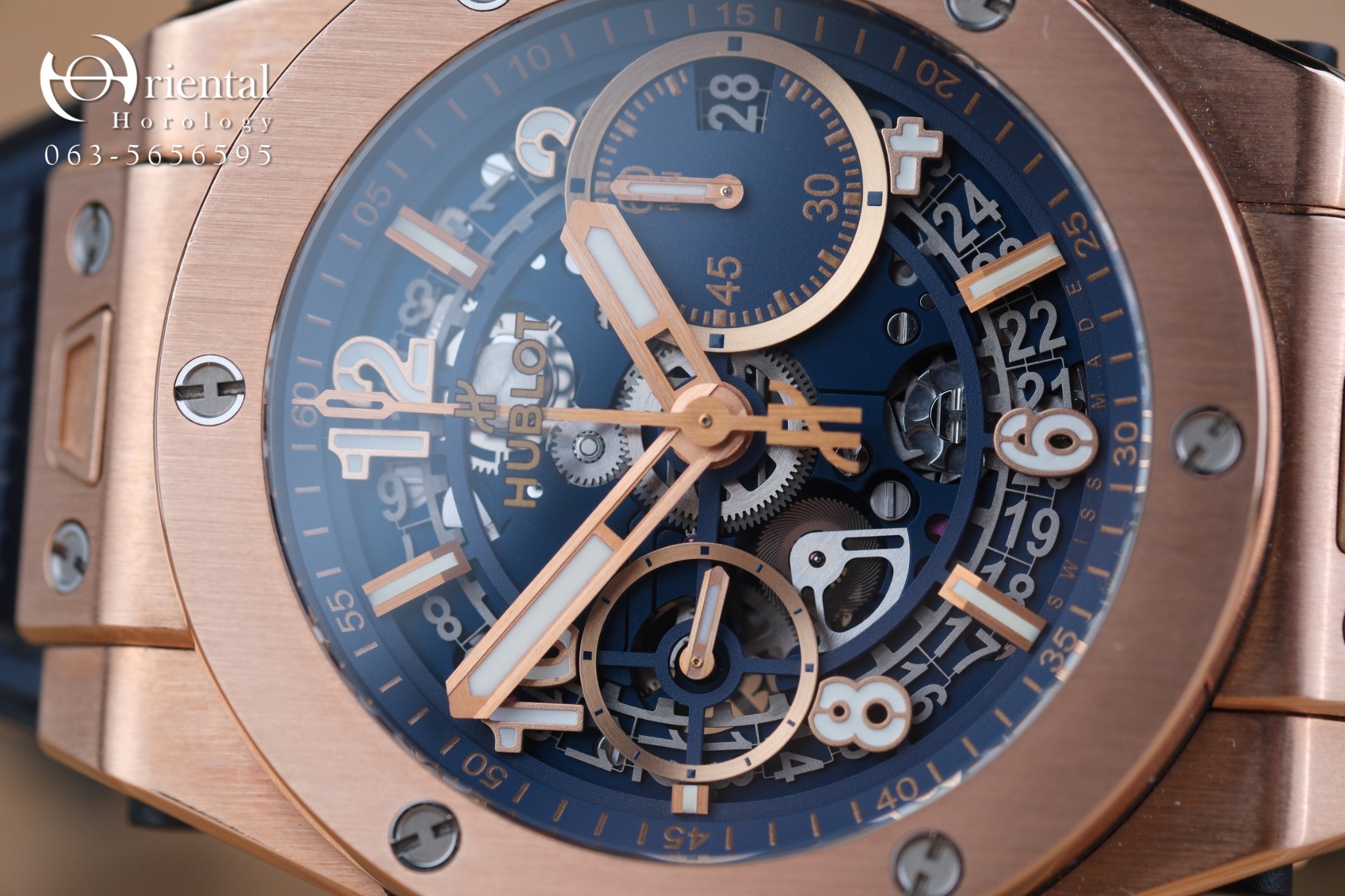 Hublot Big Bang Unico King Gold Blue Dial - Image 2