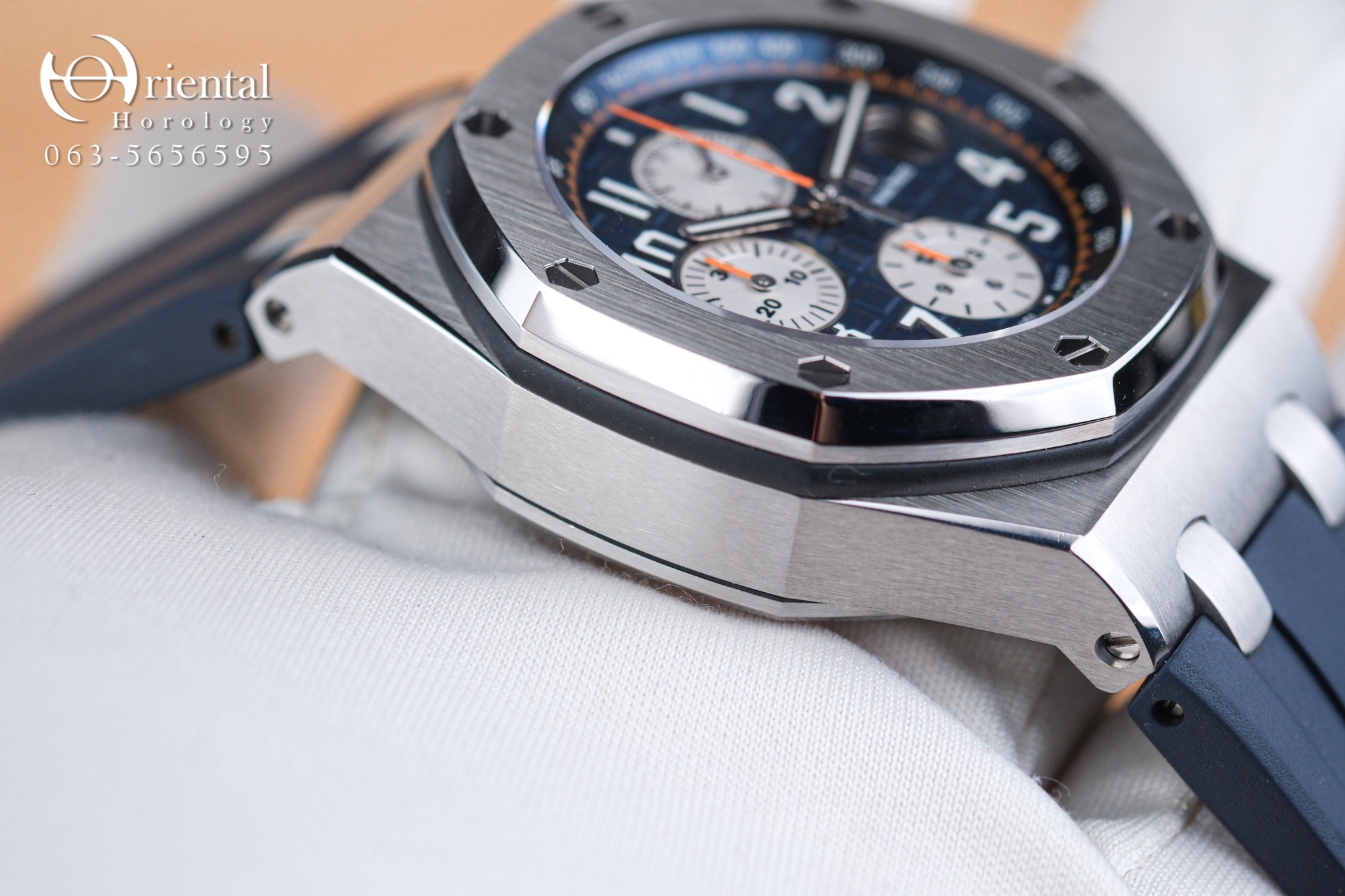 AP Royal Oak Offshore Navy Blue - Image 6